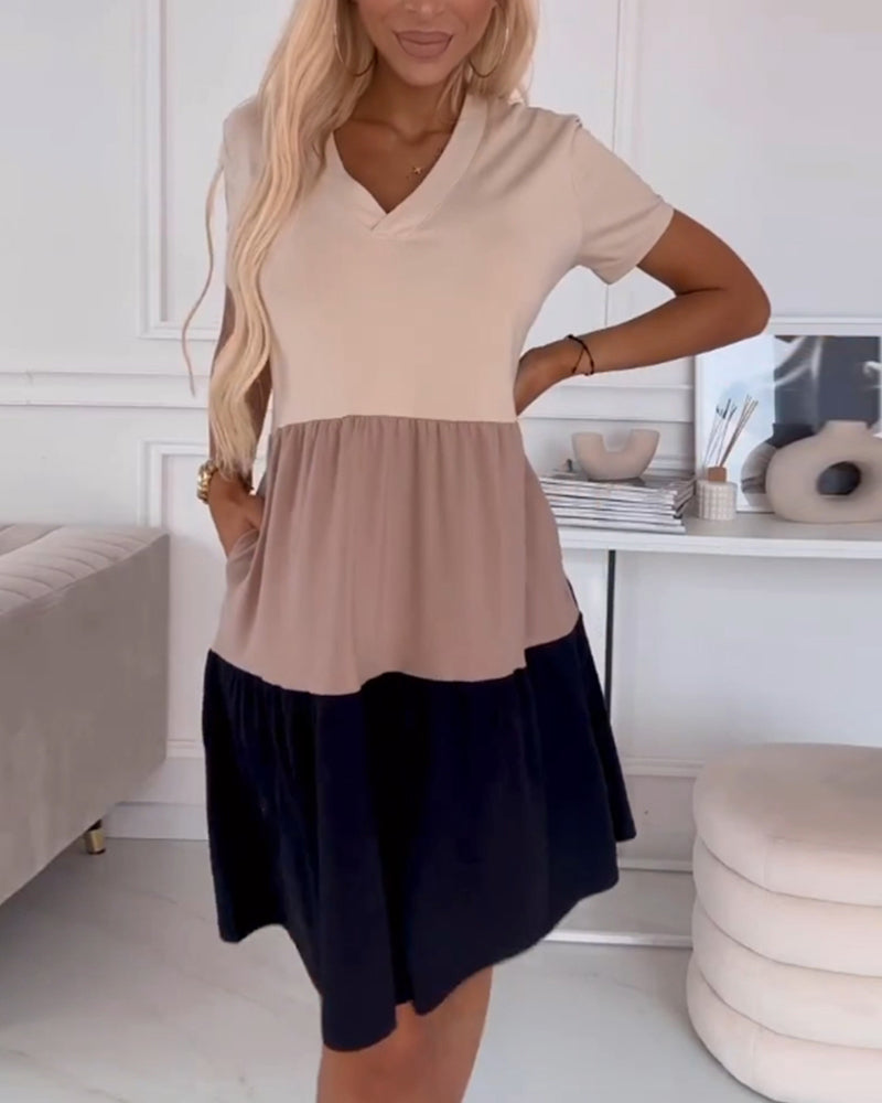 Alva – Rochie Casual cu Mâneci Scurte și Blocuri de Culoare