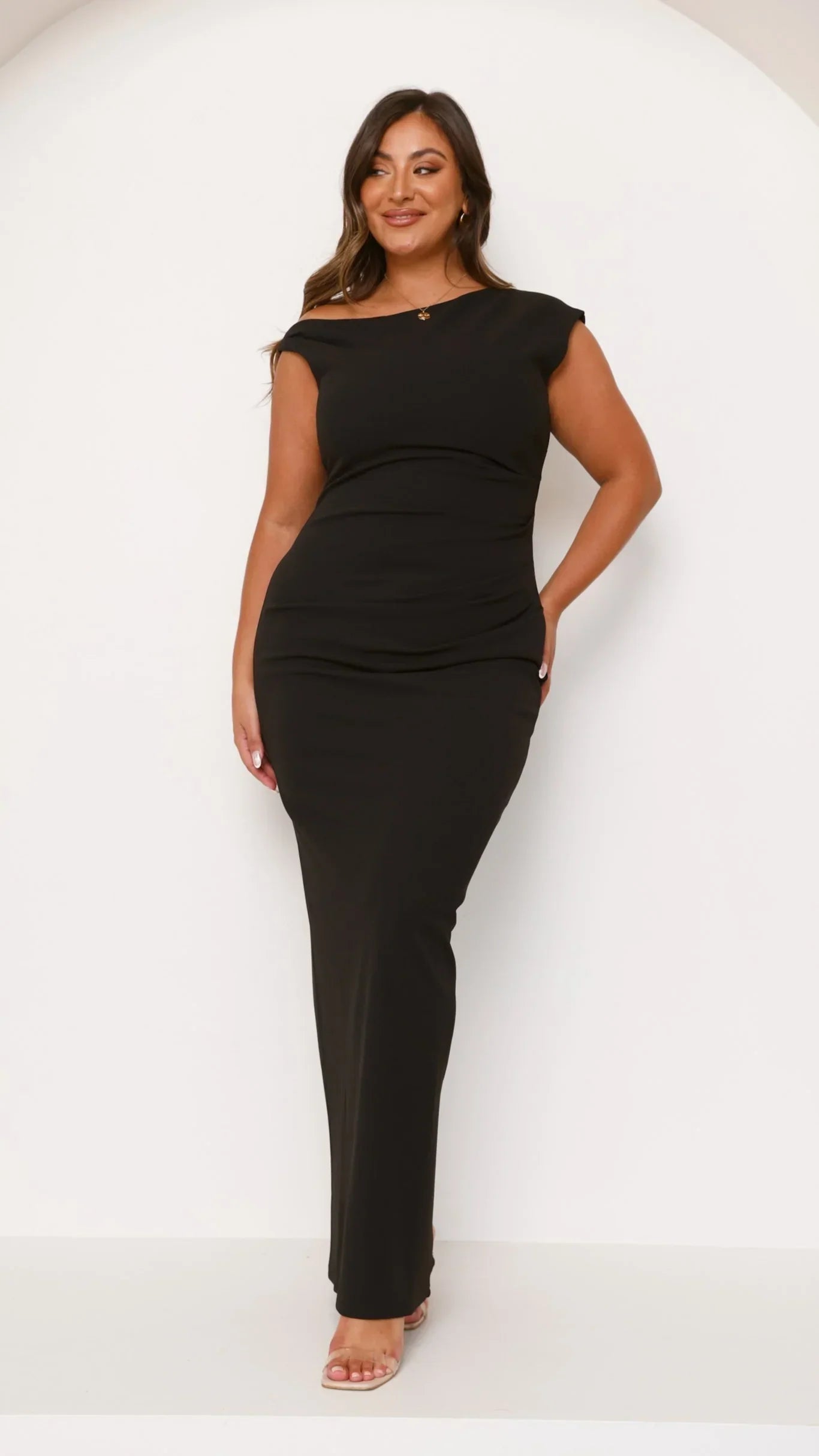 Lilah – Rochie lungă sculptantă cu un farmec irezistibil