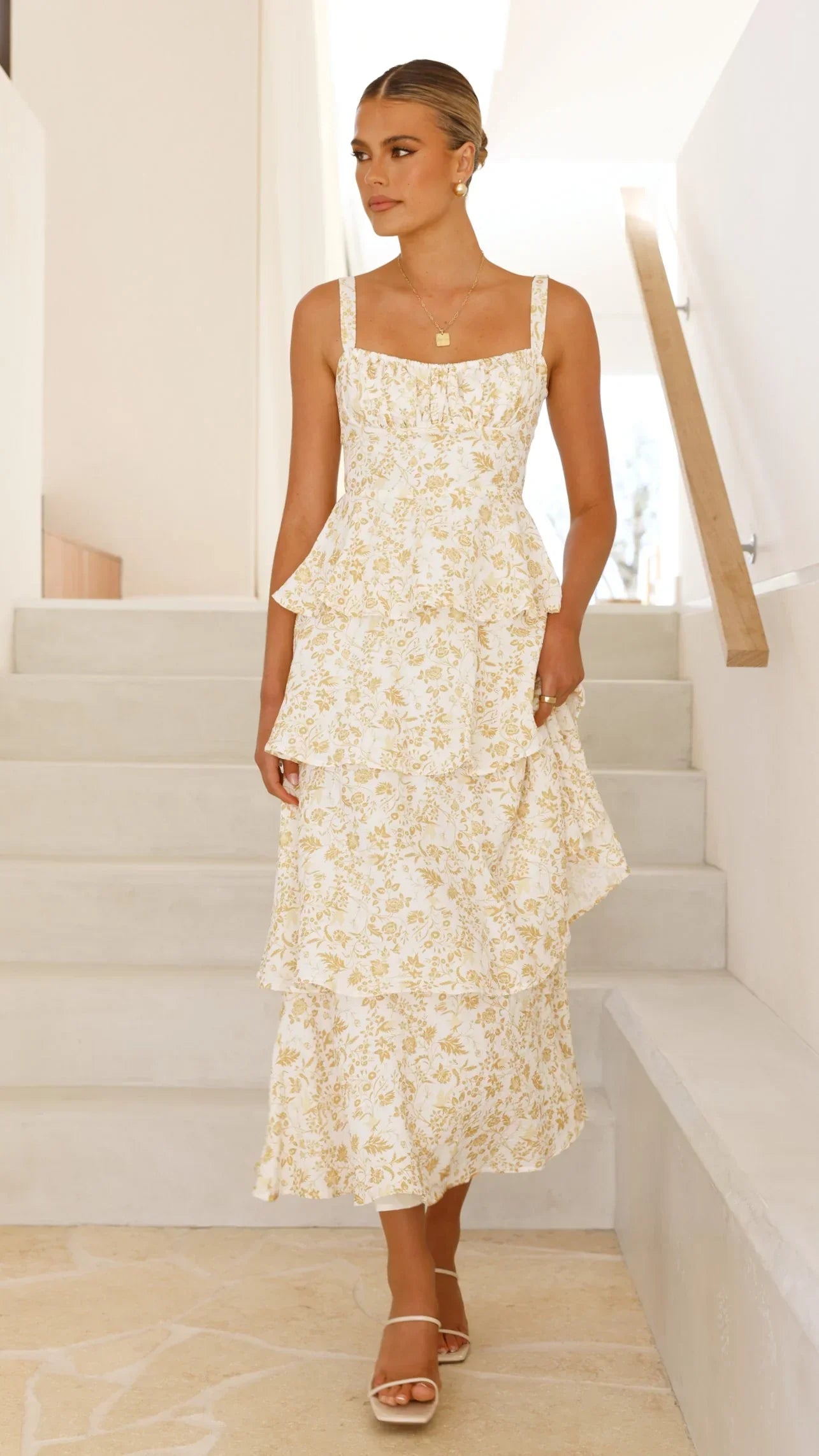 Isadora – Rochie maxi cu flori în nuanță de piersică