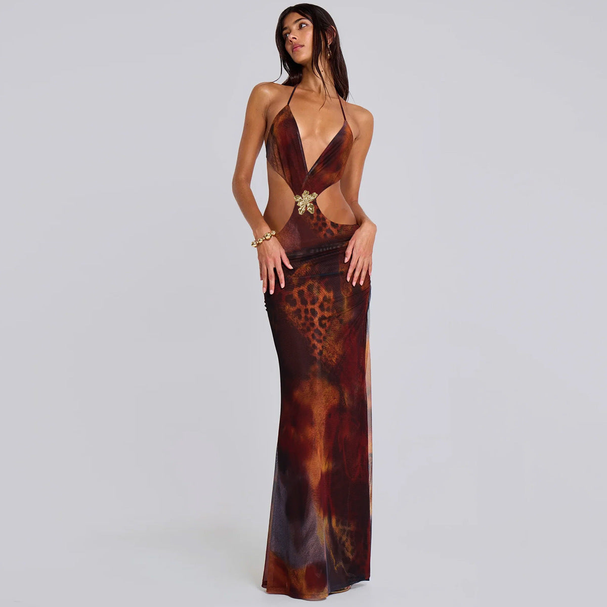 Tiana - Rochie Maxi Ajustată cu Spate Deschis și Decupaj