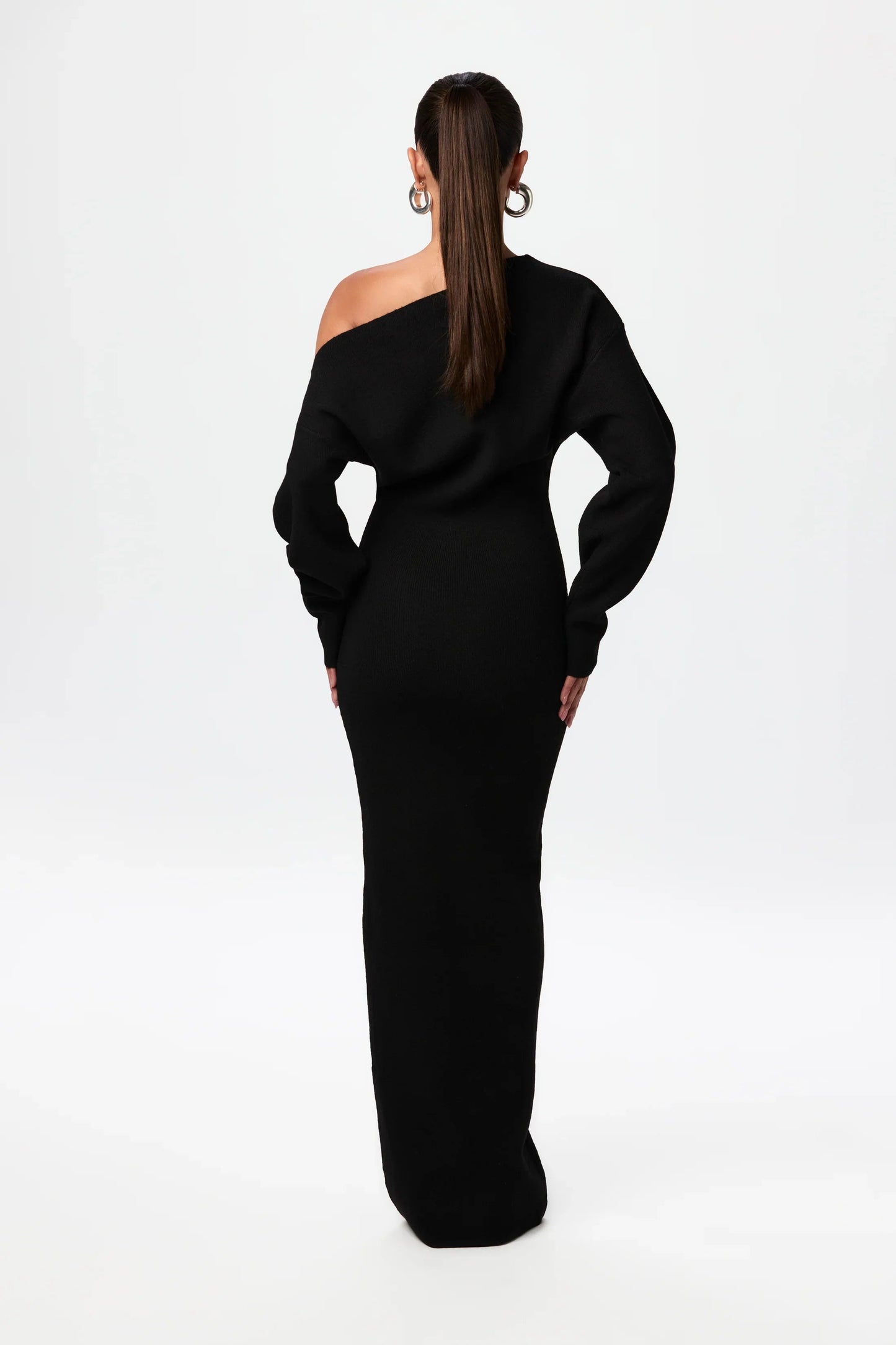 Inga | Pulover rochie cu umeri descoperiți