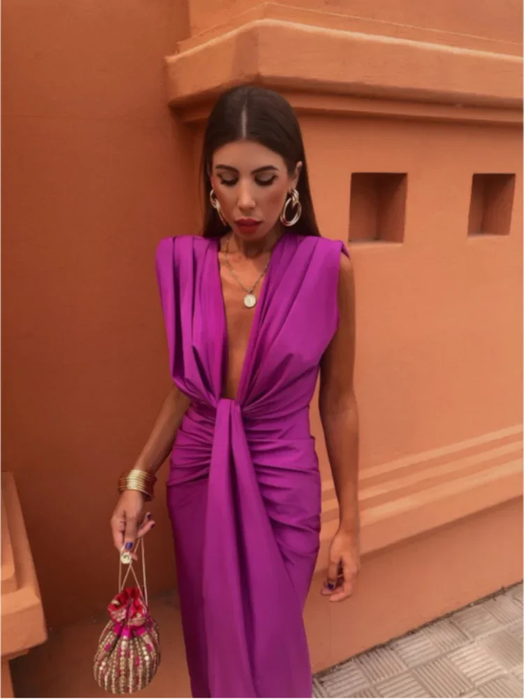 Isabelle – Rochie de Seară cu Decolteu Adânc