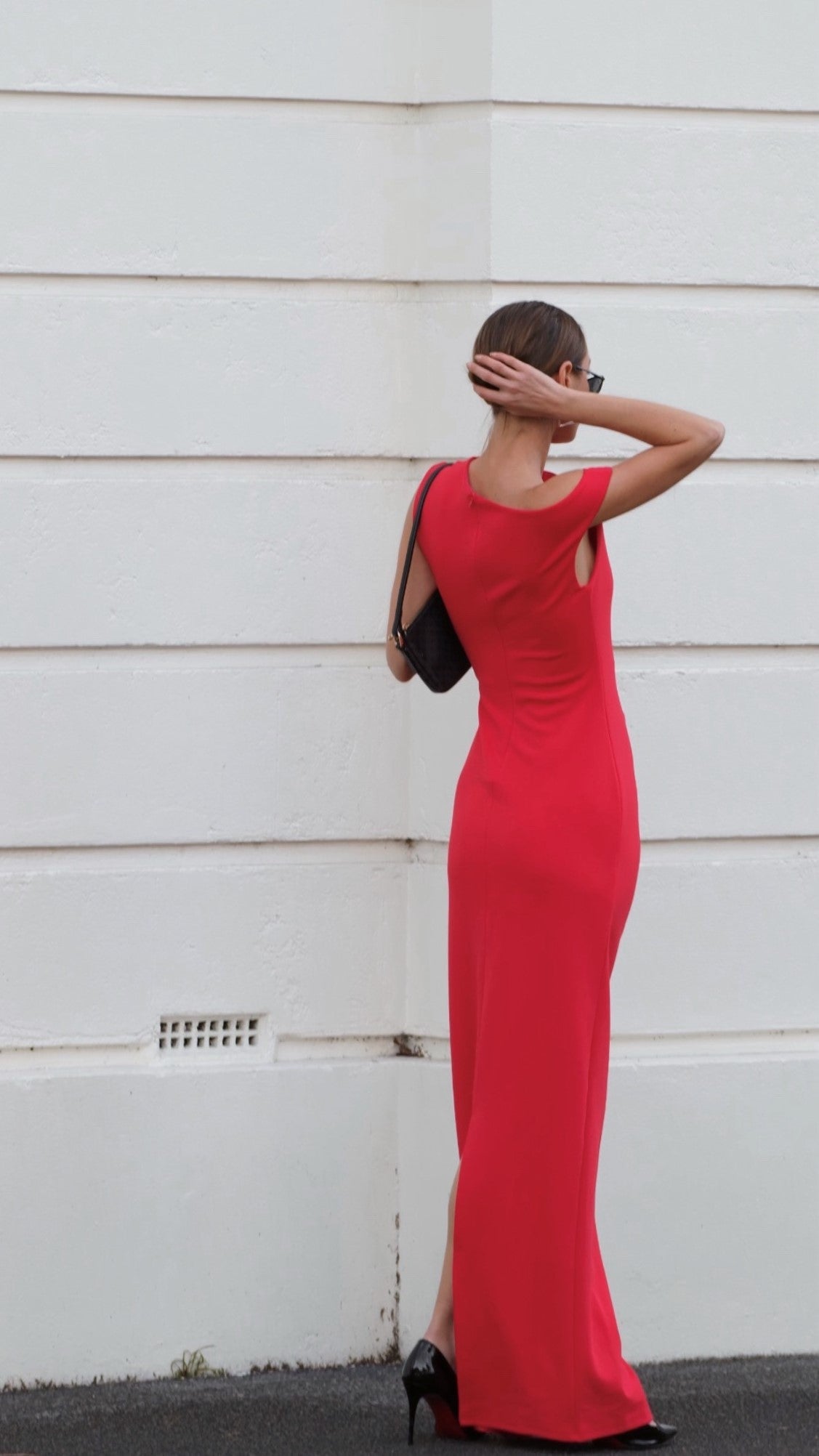Lilah – Rochie lungă sculptantă cu un farmec irezistibil