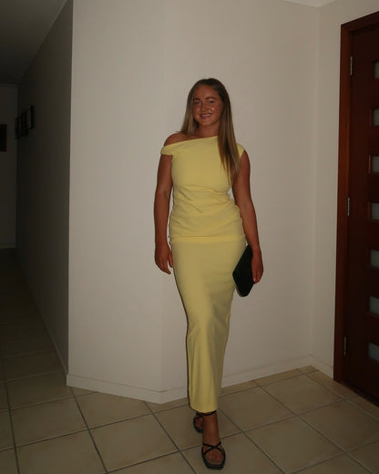 Lilah – Rochie lungă sculptantă cu un farmec irezistibil