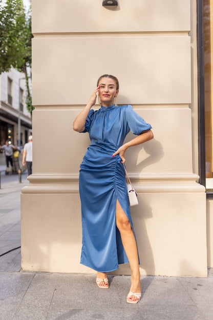 Liora - Rochie Lungă Fluidă și Luminoasă