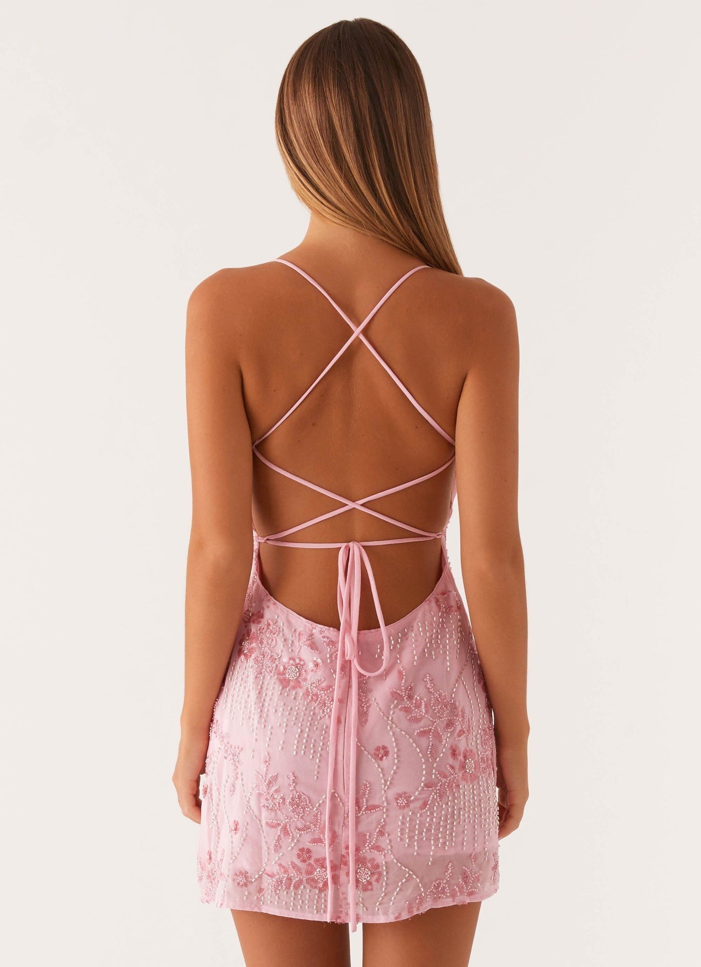 Christiane – Rochie Mini Strălucire și Eleganță